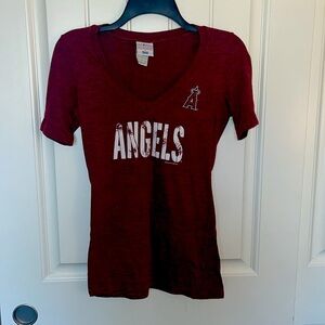Angels V-neck tee